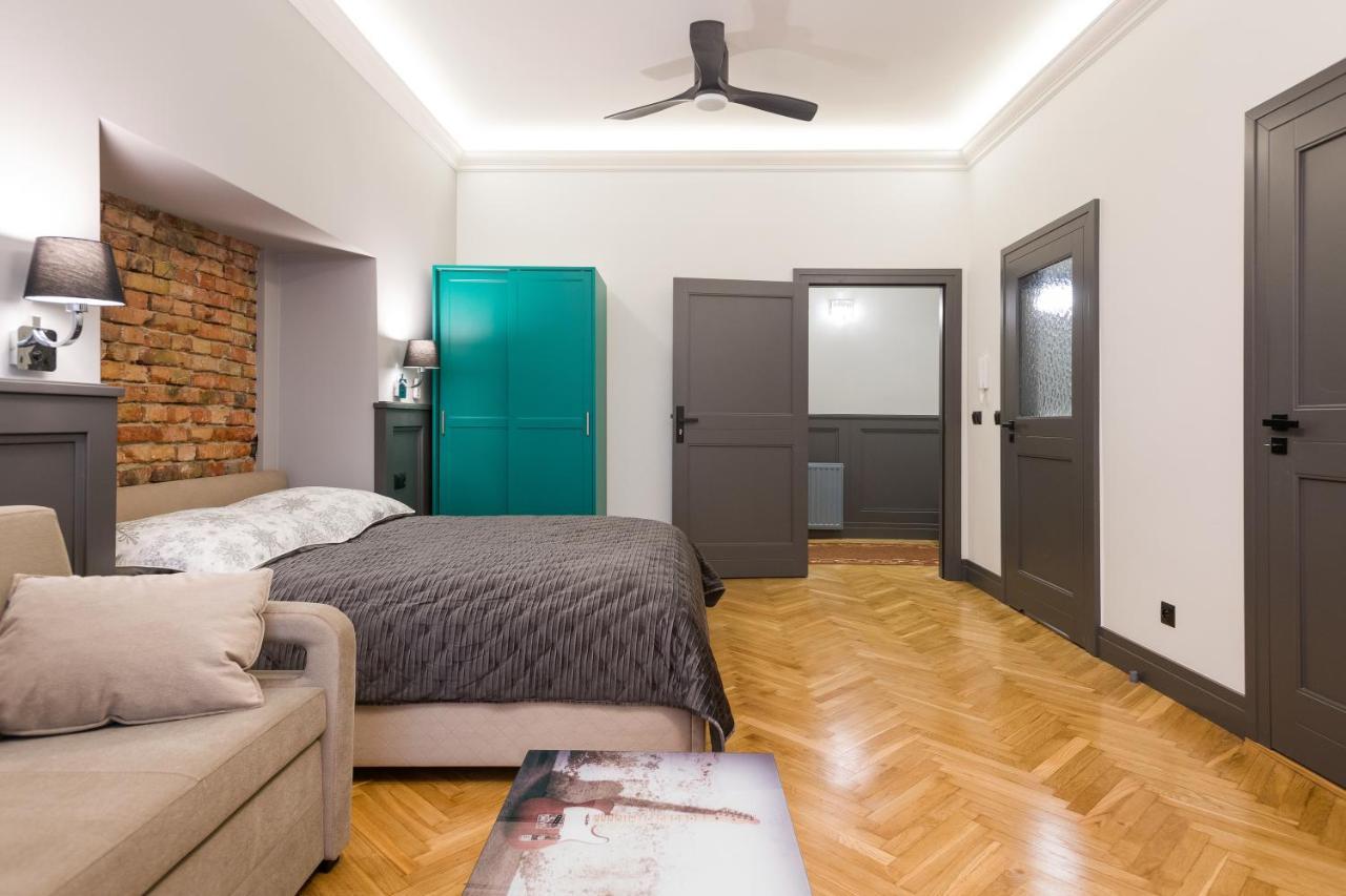 Luxury Apartment At The Main Square Tomasza Street كراكوفيا المظهر الخارجي الصورة